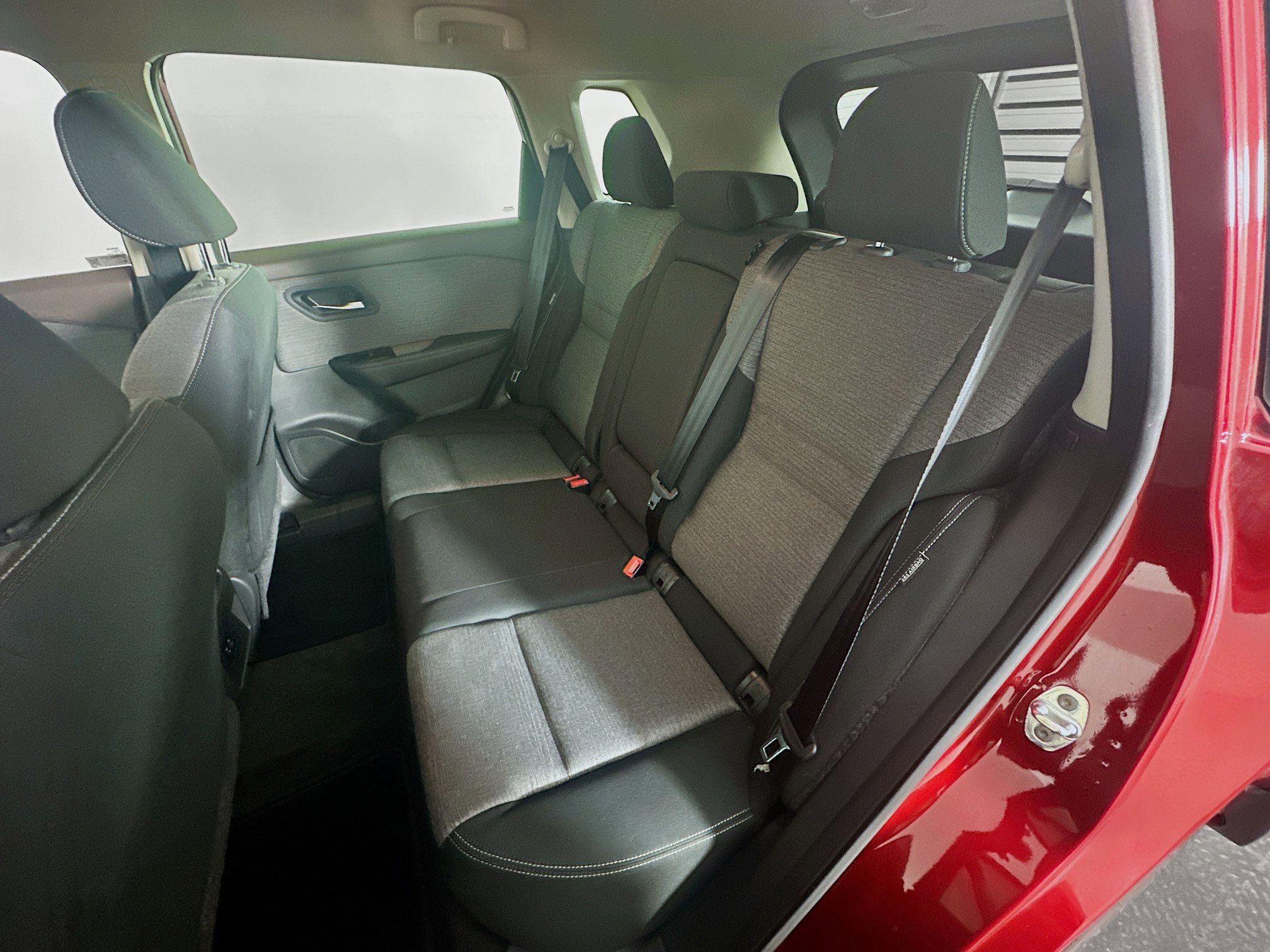 Used 2023 Nissan Rogue SV FWD image 26