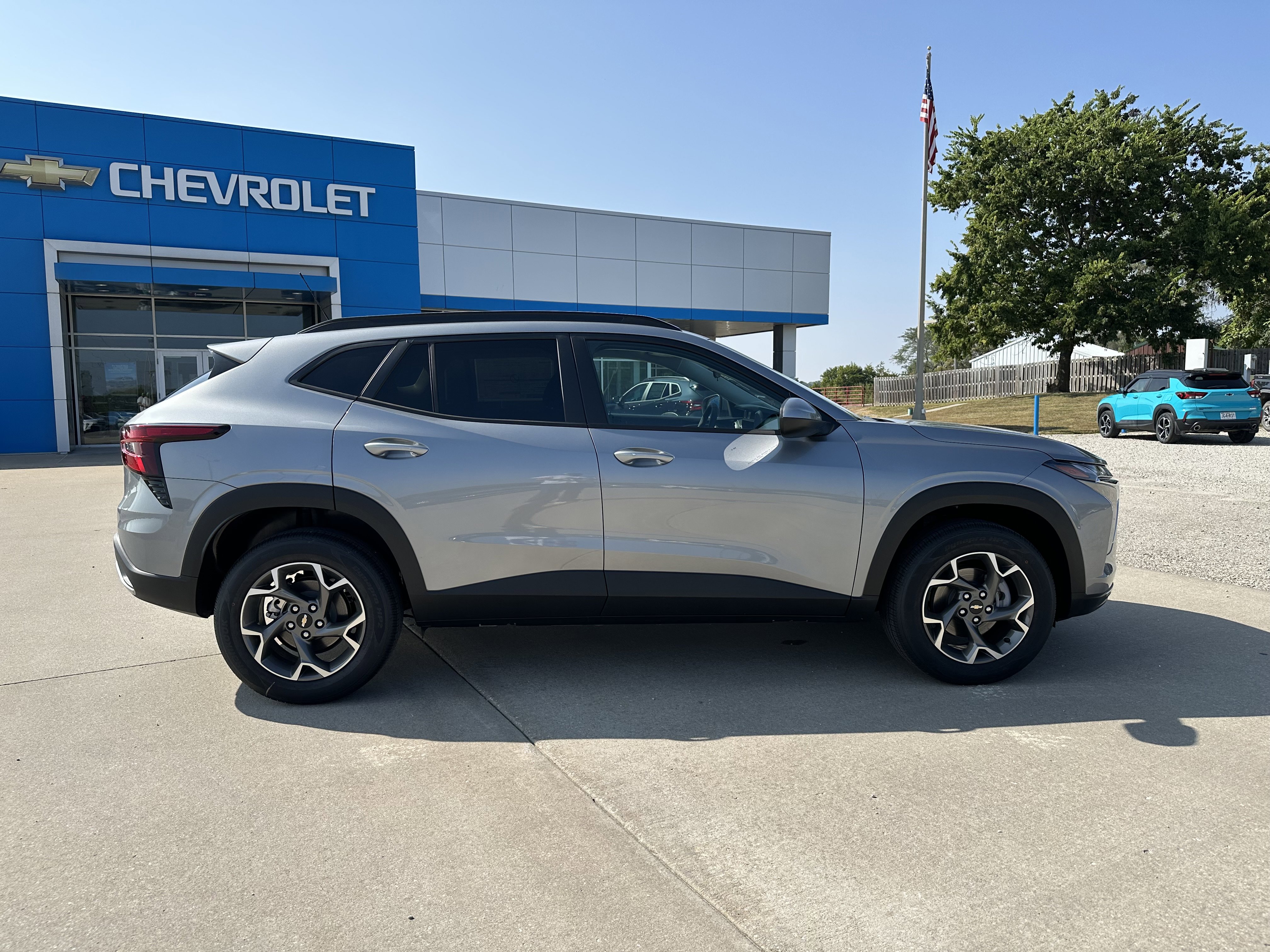 New 2025 Chevrolet Trax LT w/ Driver Confidence Package image 11