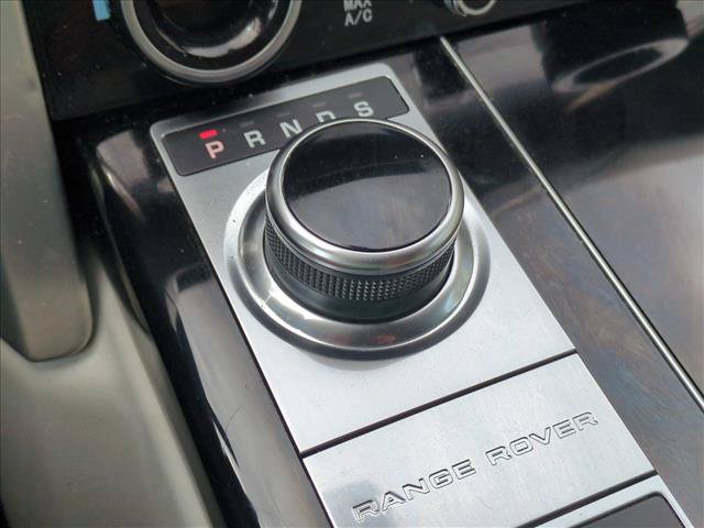 Used 2017 Land Rover Range Rover HSE AWD/4WD image 12