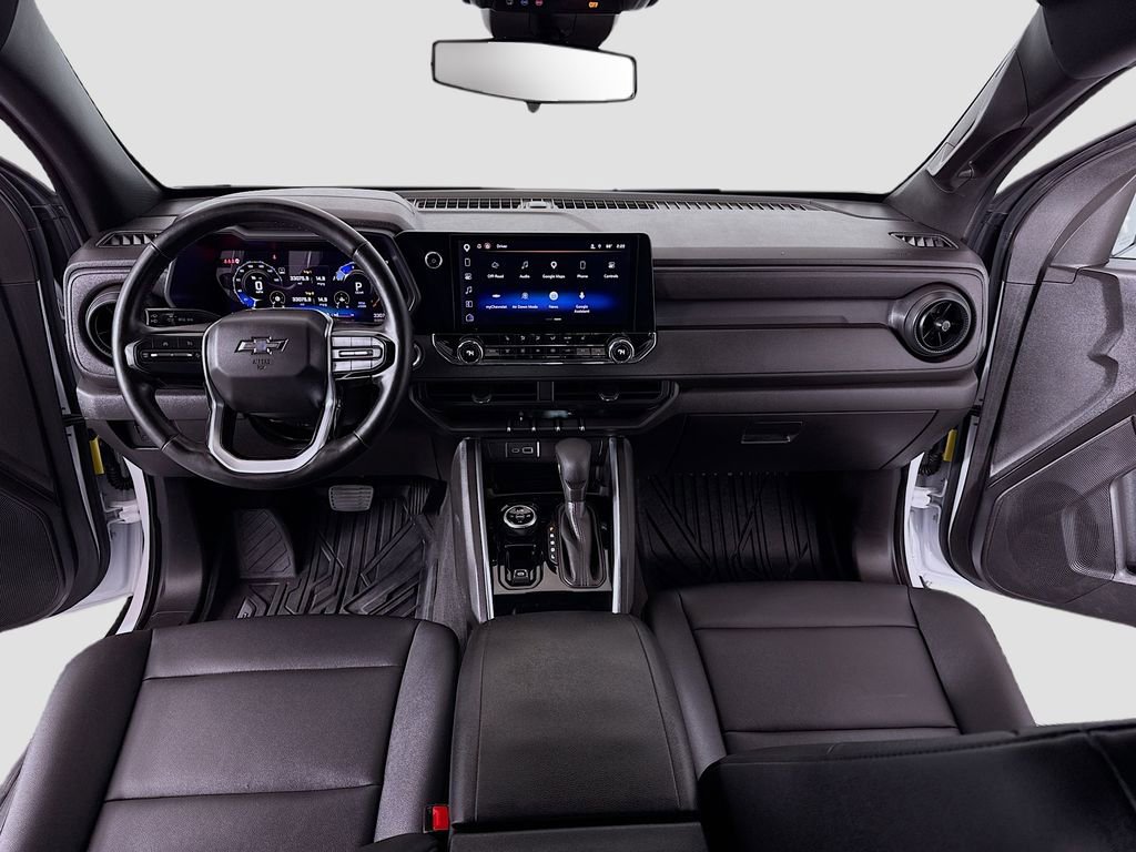 Used 2025 Chevrolet Colorado Trail Boss AWD/4WD image 23