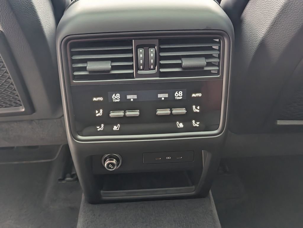 Certified 2025 Porsche Cayenne GTS image 28