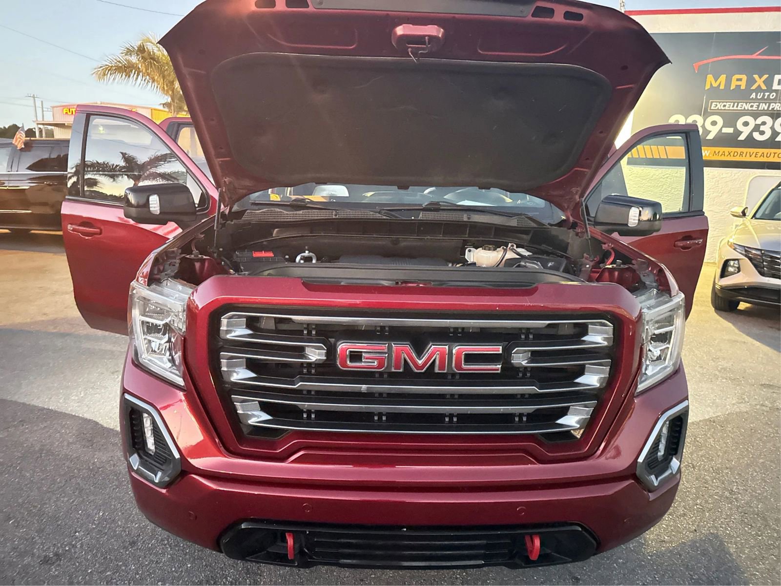 Used 2020 GMC Sierra 1500 AT4 w/ AT4 Premium Package AWD/4WD image 11