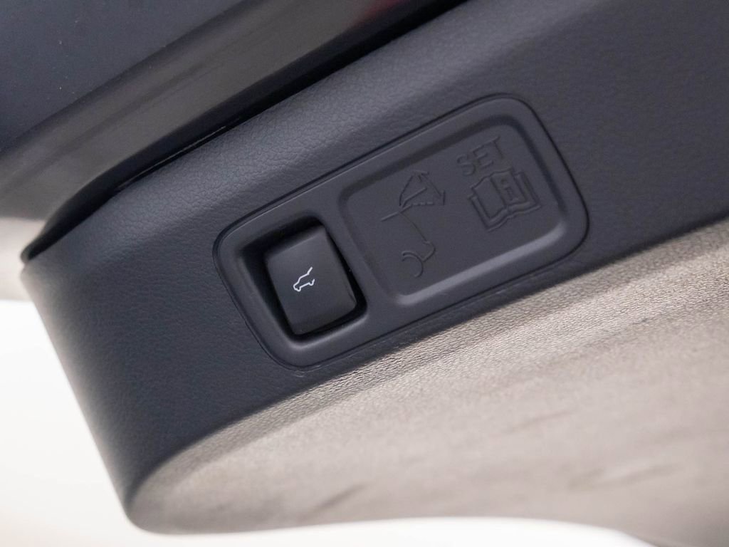 Used 2024 Ford Expedition Max Limited image 32