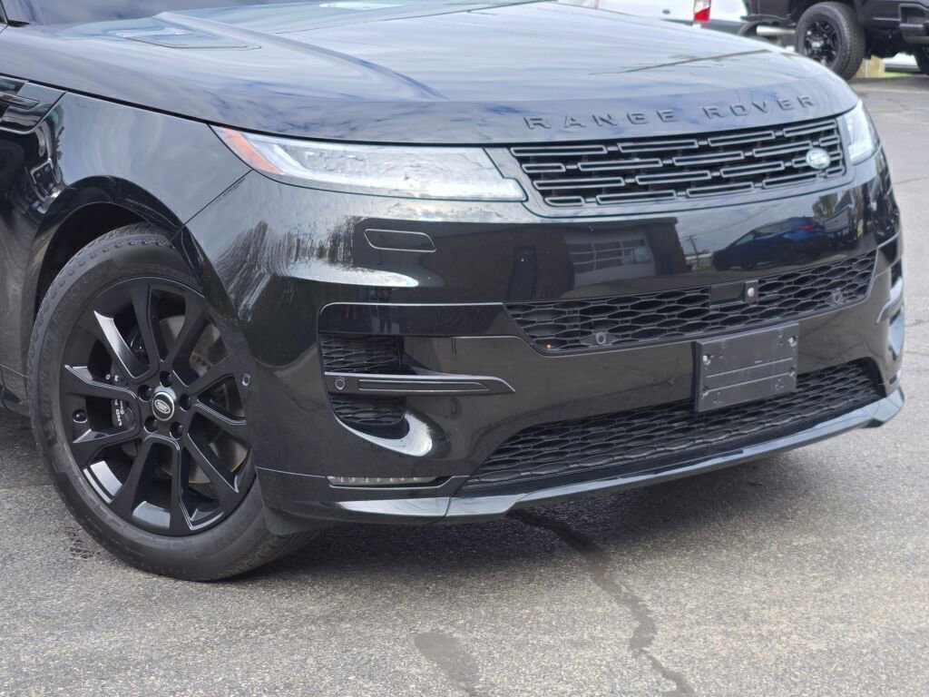 Used 2024 Land Rover Range Rover Sport Dynamic SE image 2