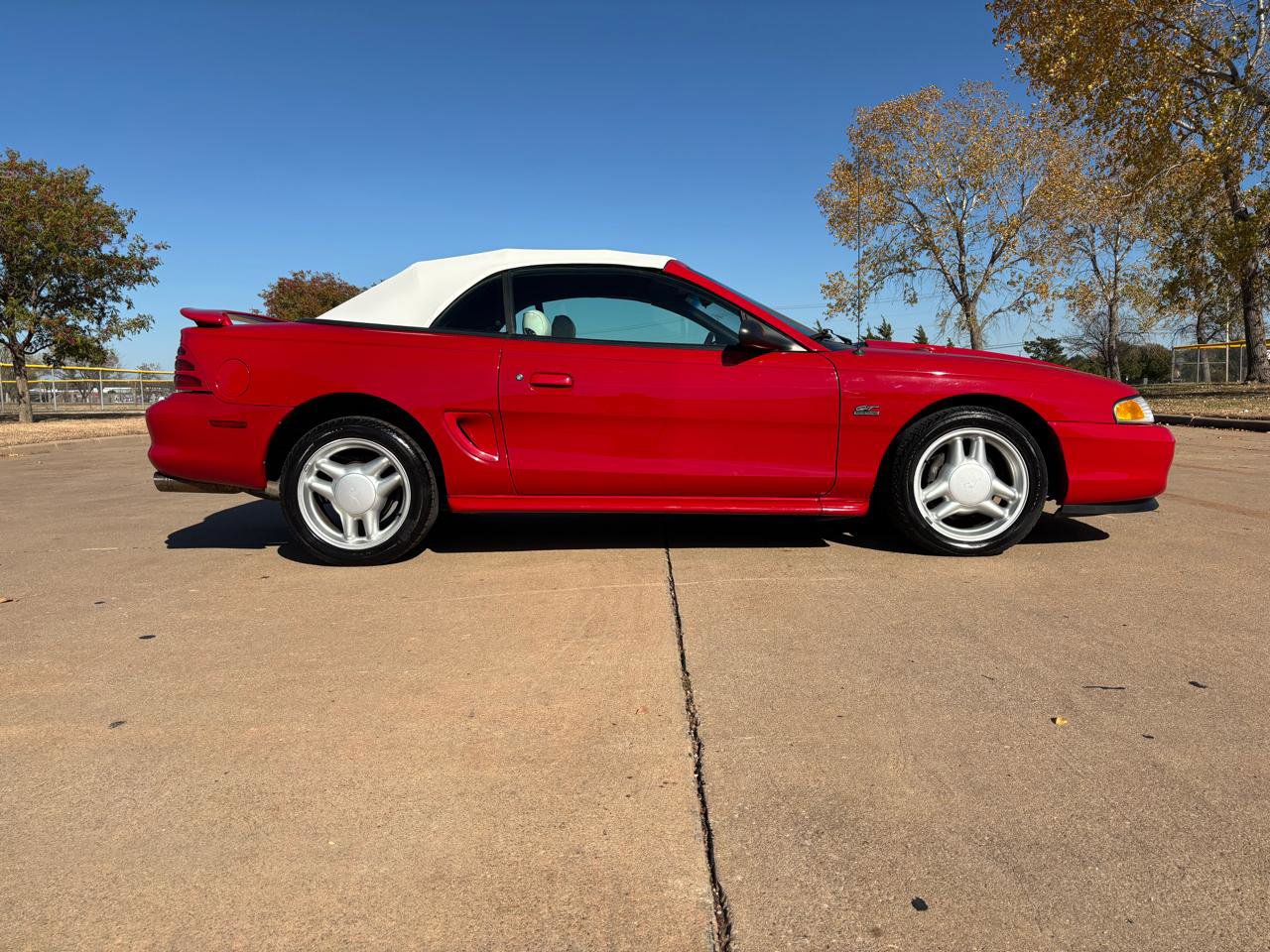 Used 1994 Ford Mustang GT RWD image 40