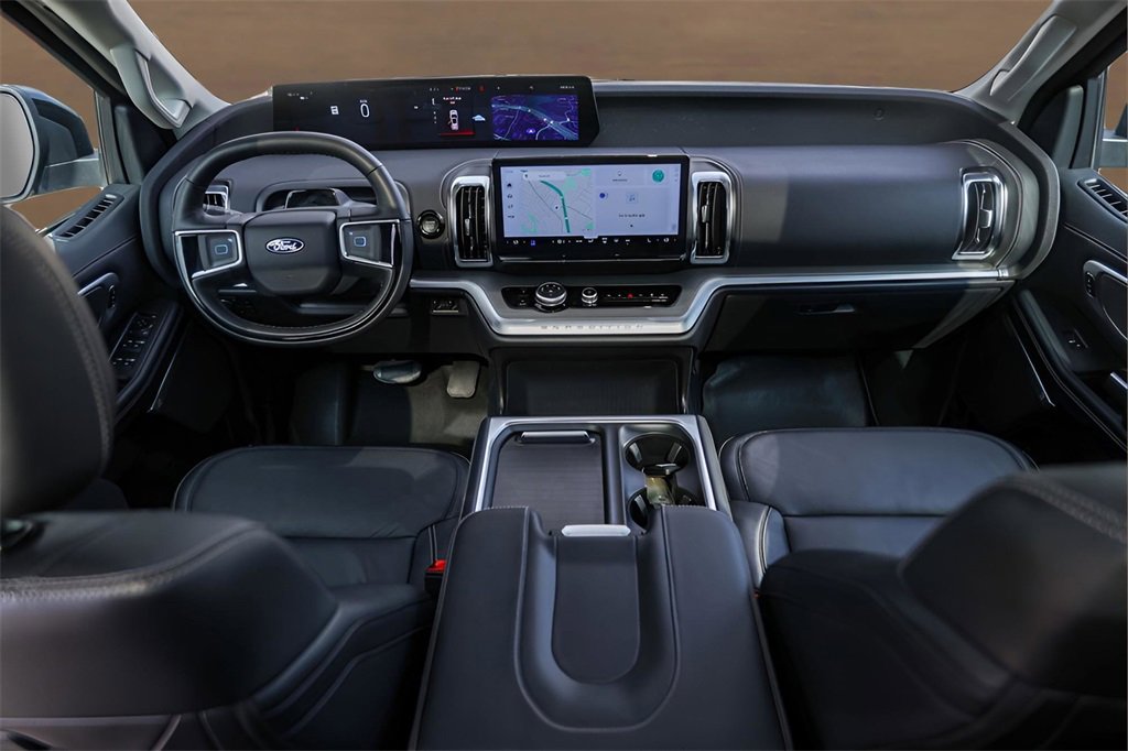 Used 2025 Ford Expedition Max Platinum w/ Driver's Package image 27