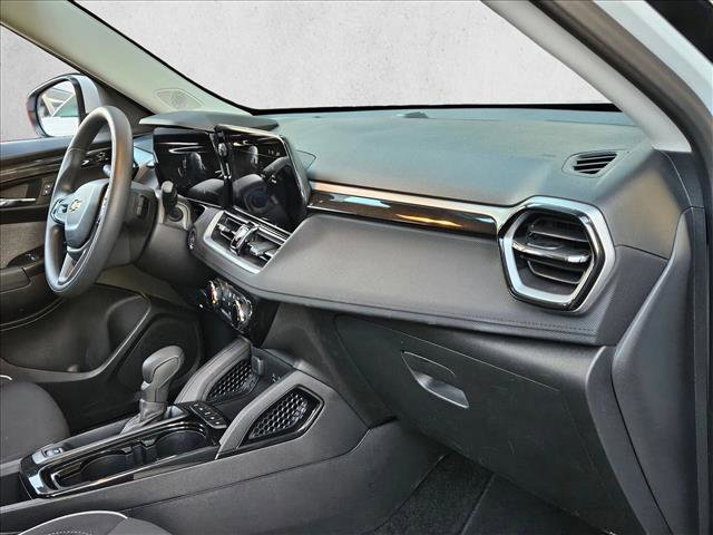 Used 2025 Chevrolet TrailBlazer LT image 26