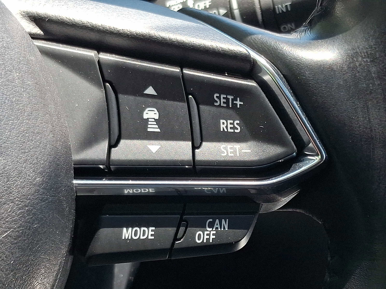 Used 2018 MAZDA MAZDA3 Grand Touring w/ Premium Equipment Package FWD image 22