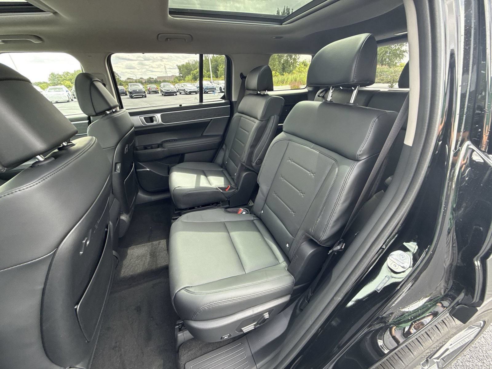 Certified 2026 Hyundai Santa Fe Limited AWD/4WD image 27