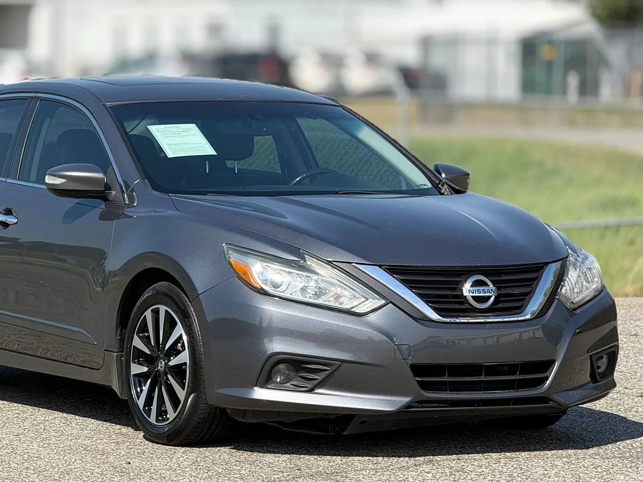 Used 2017 Nissan Altima 2.5 SL w/ Moonroof Package FWD image 15