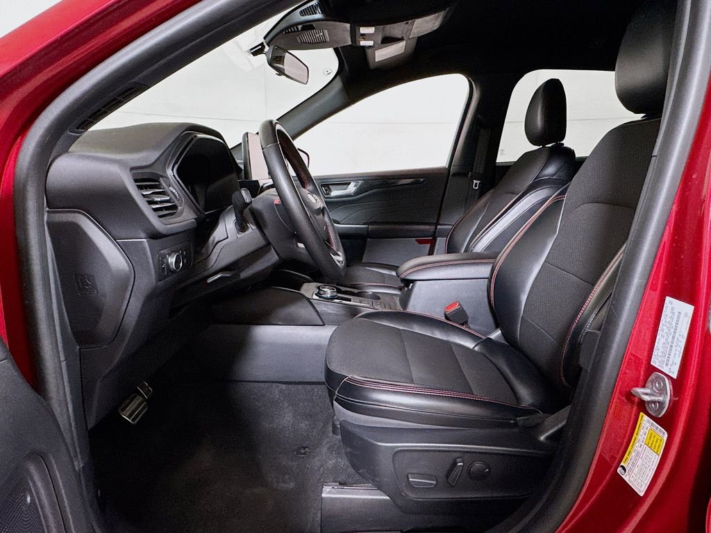 Used 2024 Ford Escape ST-Line image 17