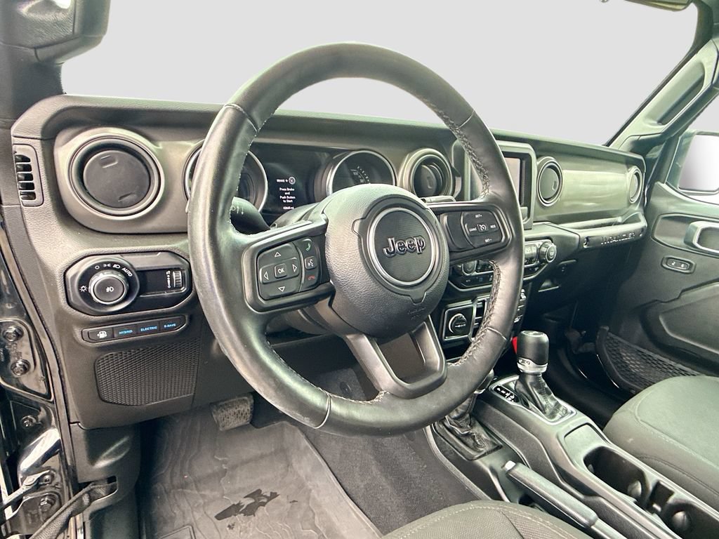 Used 2023 Jeep Wrangler Unlimited w/ Cold Weather Group AWD/4WD image 12