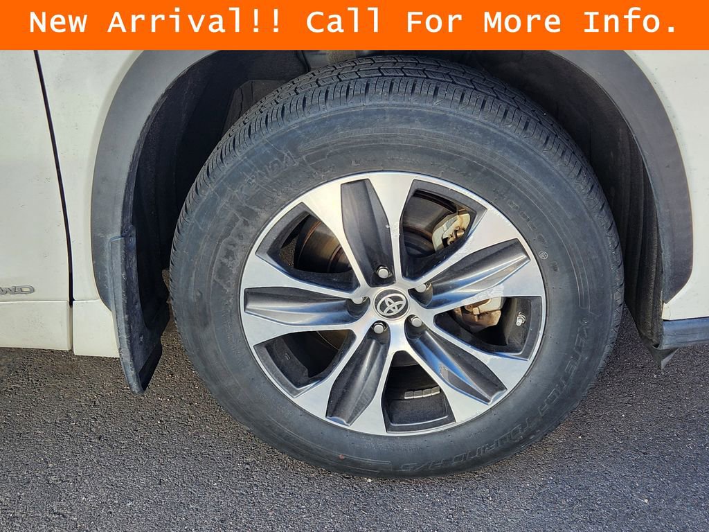 Used 2020 Toyota Highlander XLE image 8
