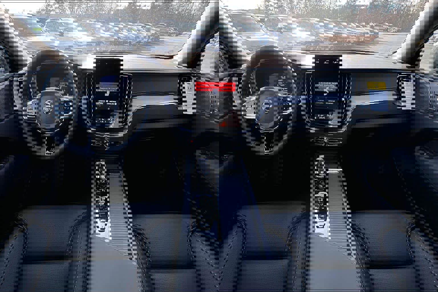 New 2026 Volvo XC60 B5 Ultra w/ Protection Package Premier image 7