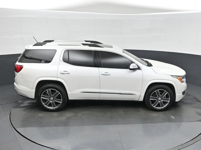 Used 2019 GMC Acadia Denali w/ Technology Package FWD image 43