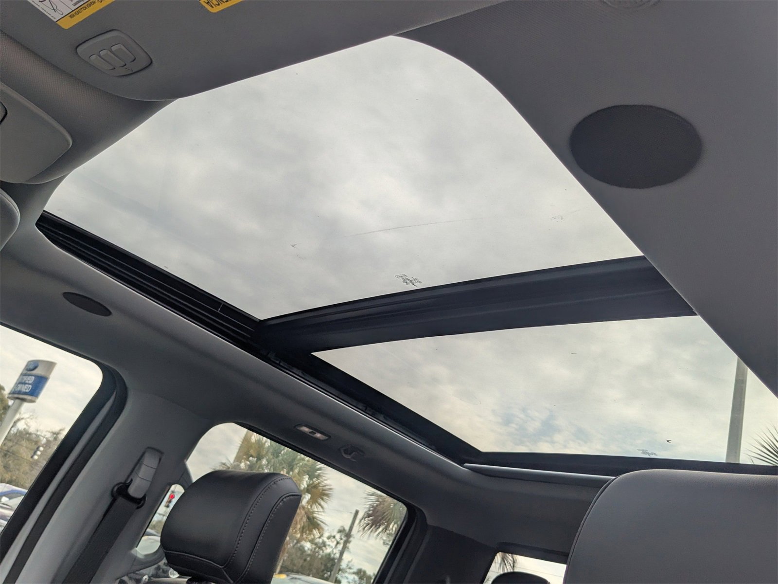 New 2025 Ford F350 Lariat w/ Lariat Ultimate Package image 22