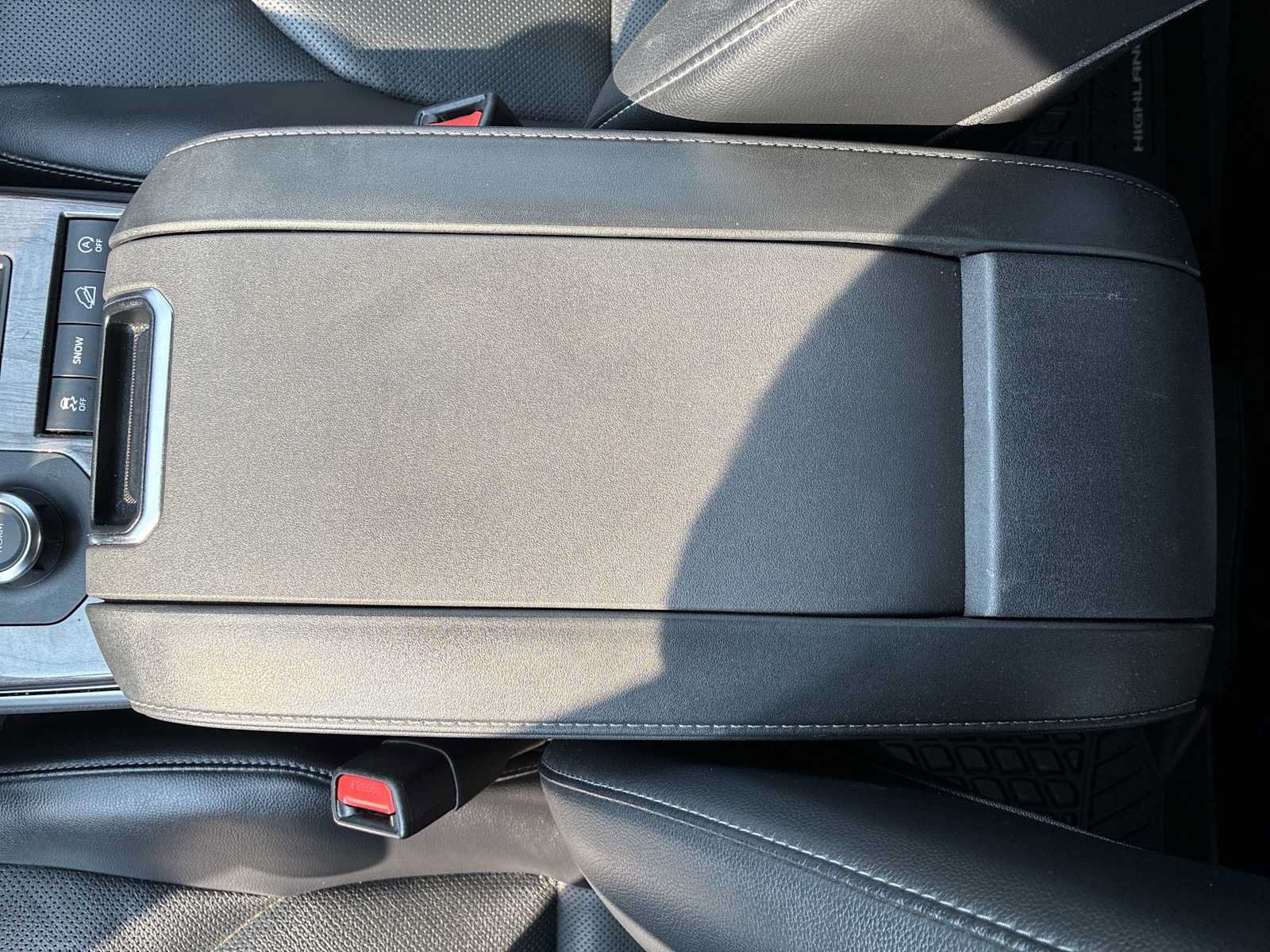 Used 2022 Toyota Highlander Platinum AWD/4WD image 32