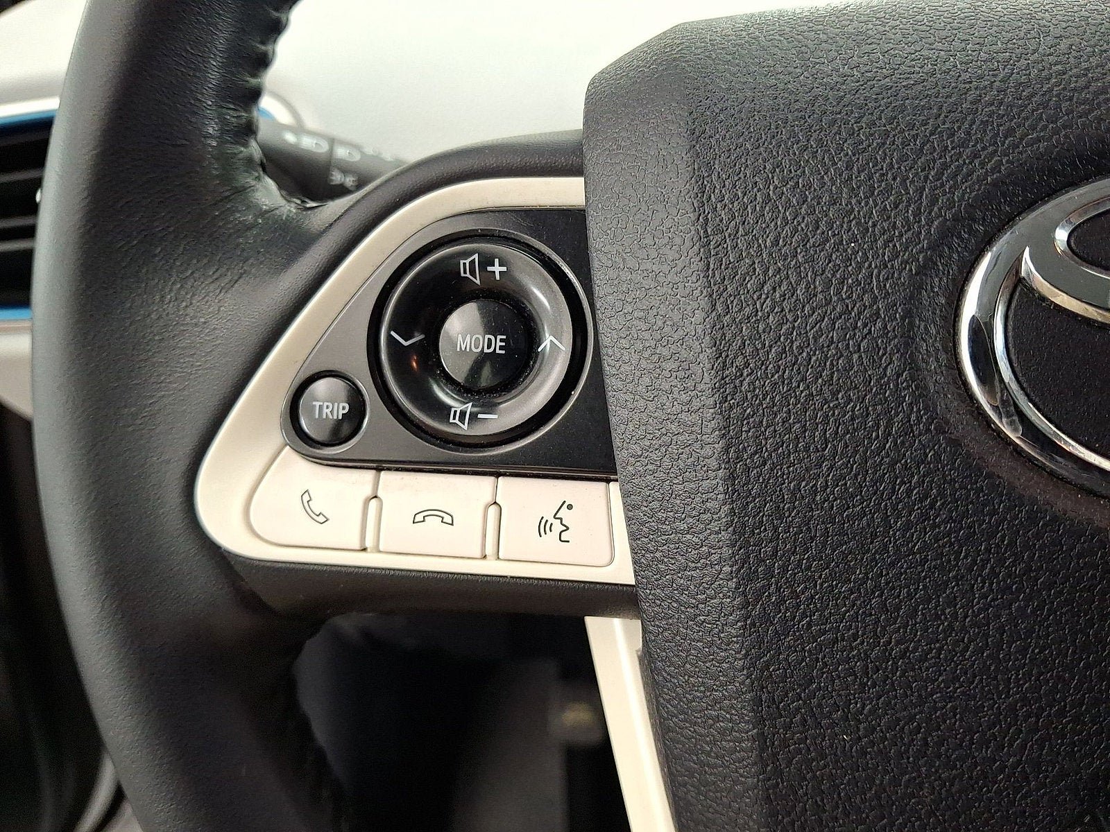 Used 2017 Toyota Prius Four FWD image 9
