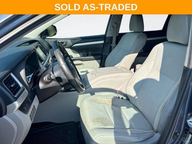 Used 2017 Toyota Highlander Plus AWD/4WD image 11