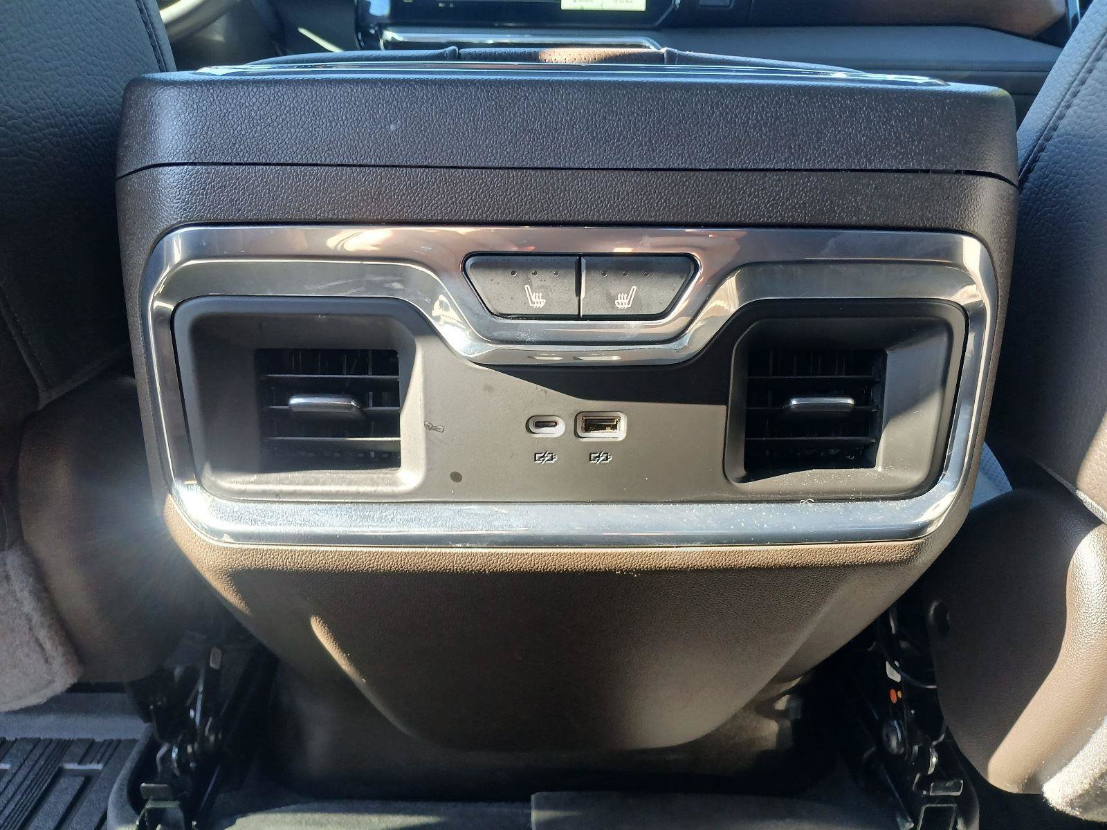 Used 2024 GMC Sierra 1500 Denali AWD/4WD image 19