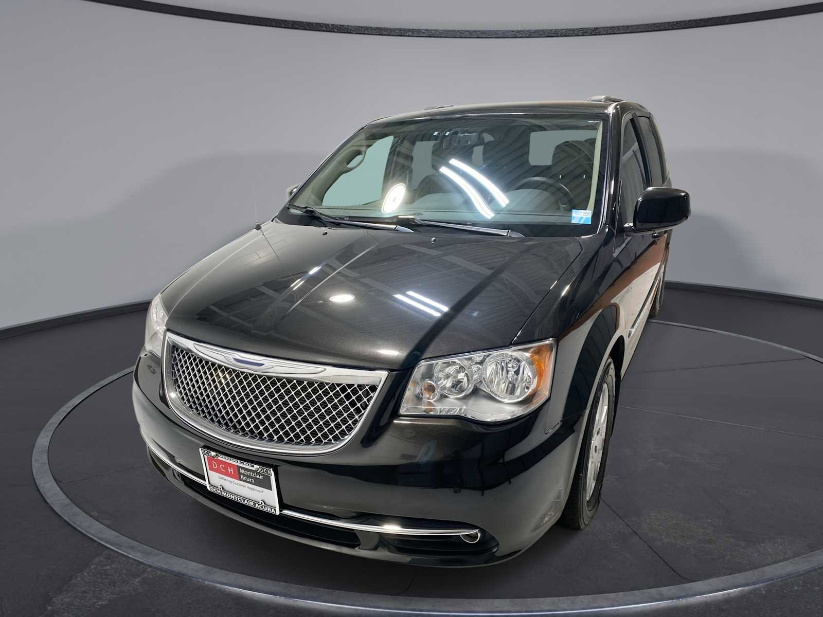 Used 2015 Chrysler Town & Country Touring w/ Mopar Premium Addition Group