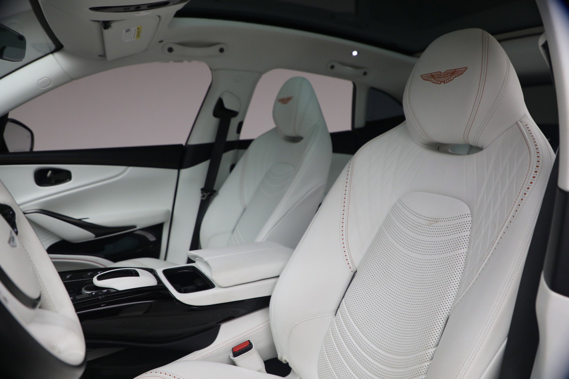Used 2024 Aston Martin DBX 707 image 14