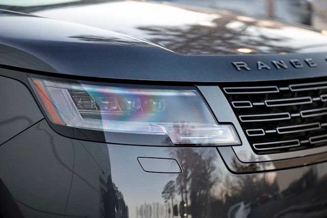 New 2026 Land Rover Range Rover SE image 14