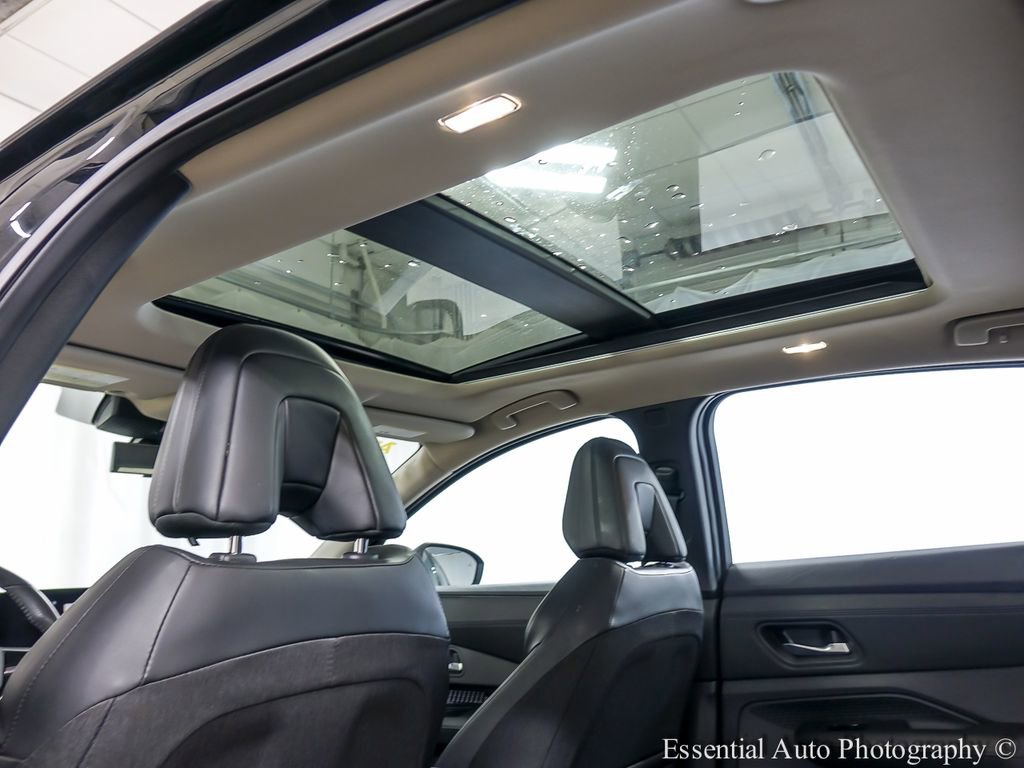 Used 2023 Nissan Ariya FWD image 12