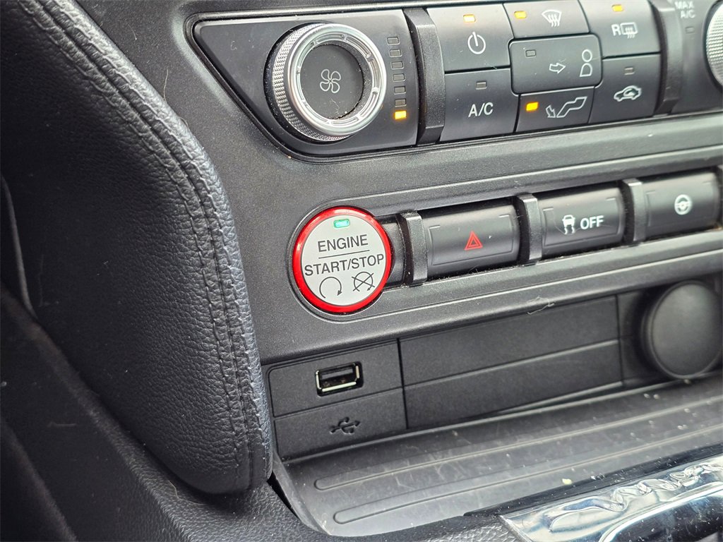 Used 2017 Ford Mustang Coupe image 6