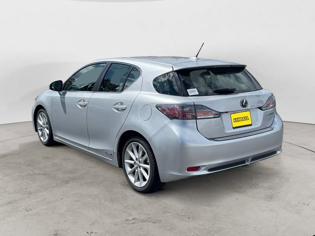 Used 2013 Lexus CT 200h w/ Premium Pkg w/Navigation FWD image 3