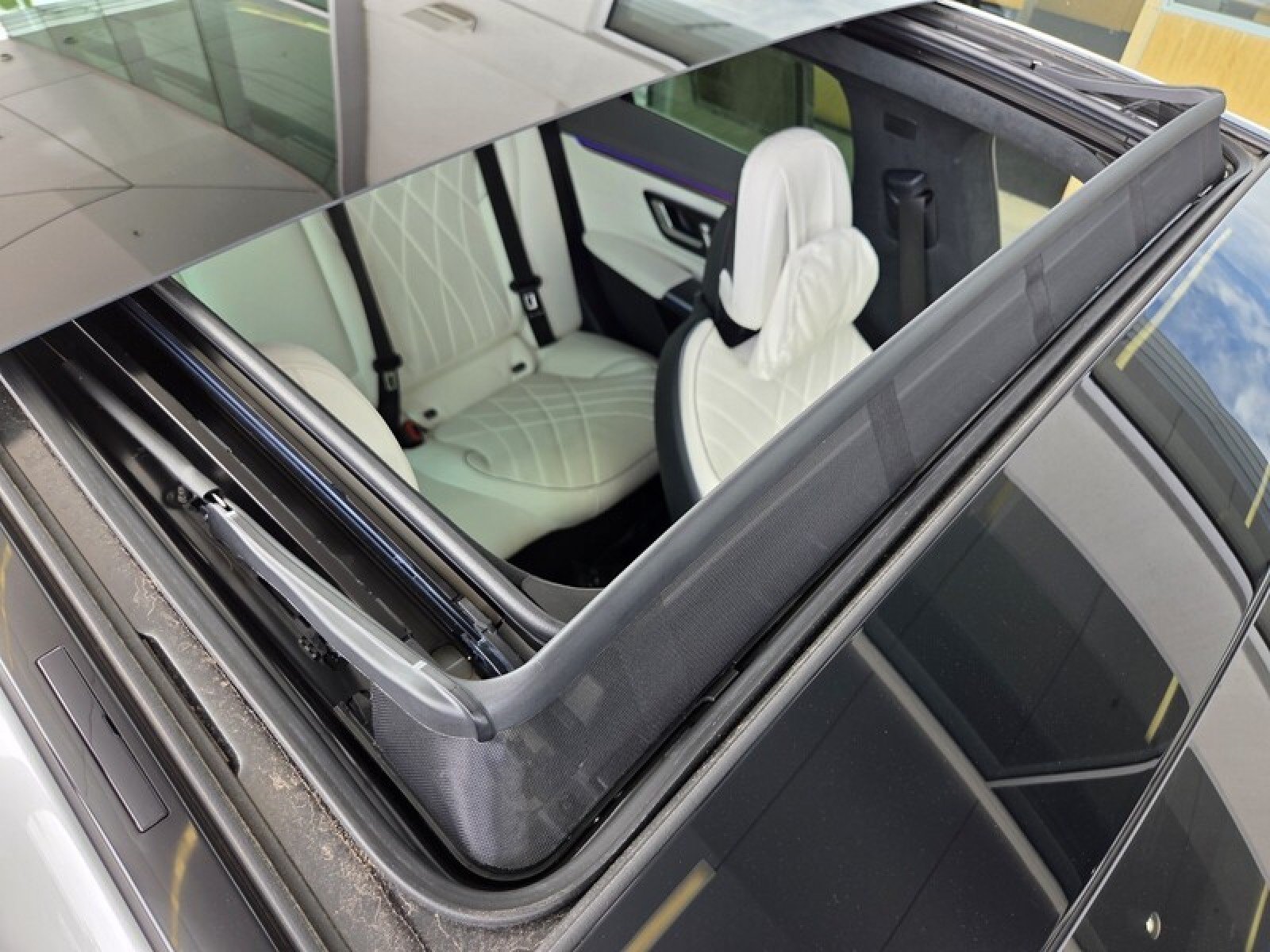 Certified 2024 Mercedes-Benz EQS 580 4MATIC Sedan image 21