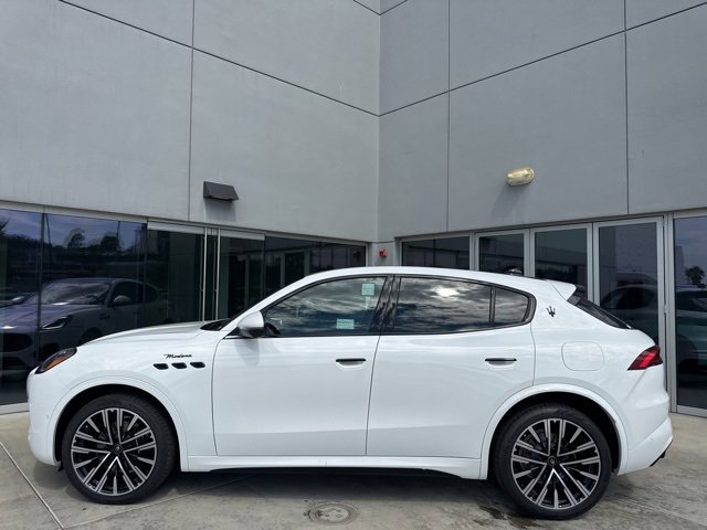 New 2025 Maserati Grecale Modena image 4