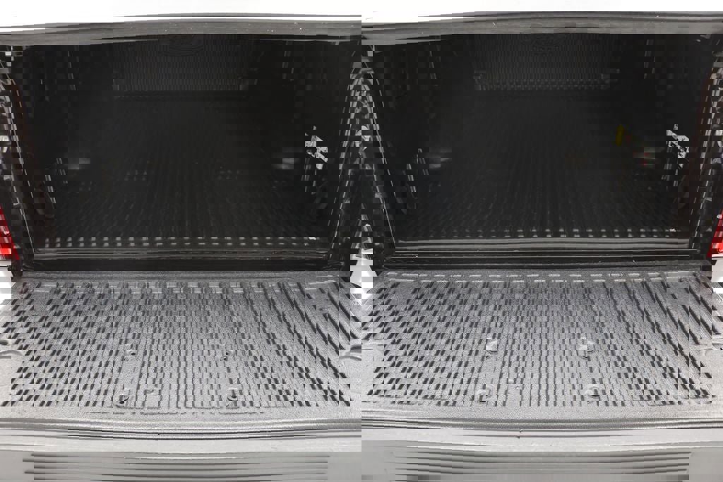 Used 2019 Ford F150 Lariat w/ Equipment Group 501A Mid image 11