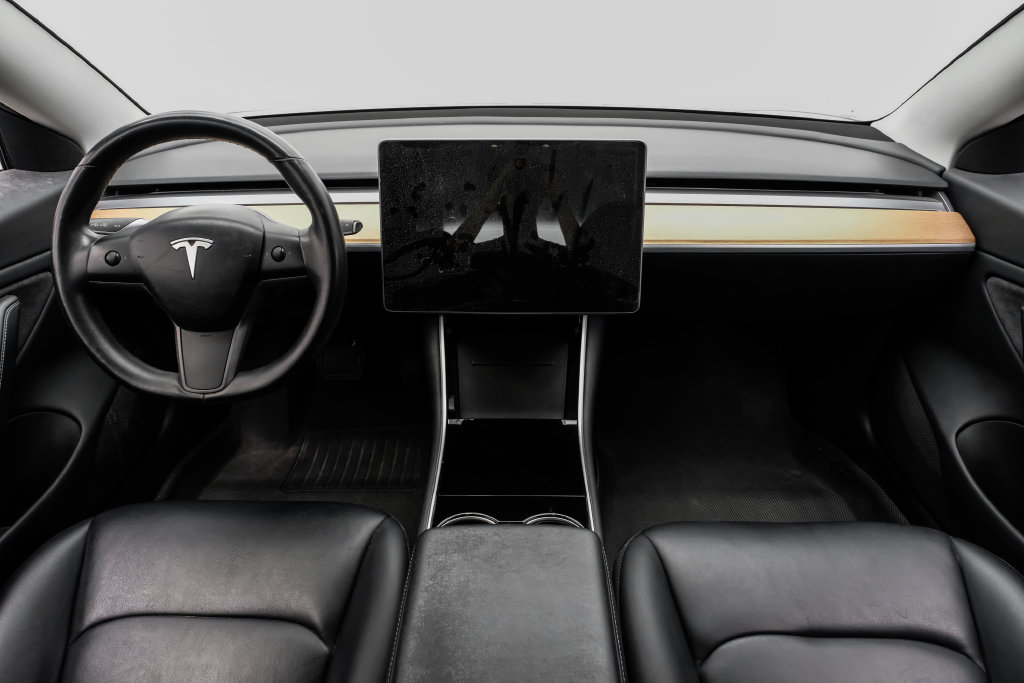 Used 2018 Tesla Model 3 Long Range RWD image 14