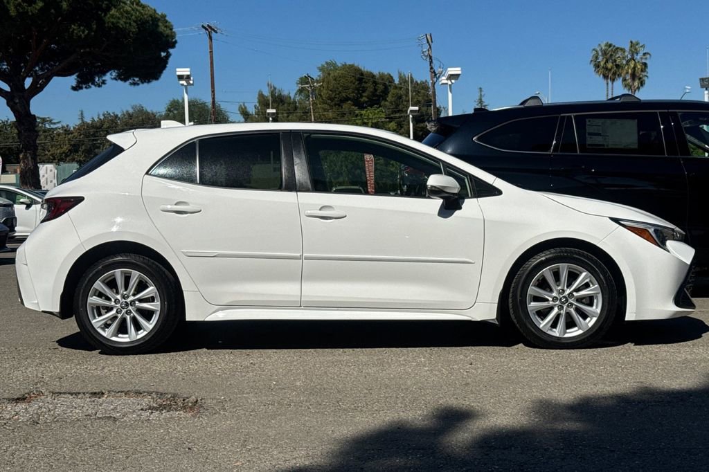 Certified 2023 Toyota Corolla SE image 2