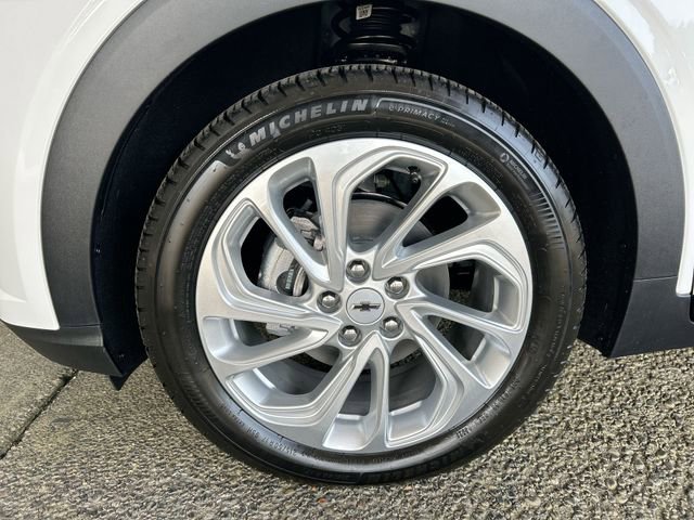 New 2027 Chevrolet Bolt LT w/ Comfort Package FWD image 30