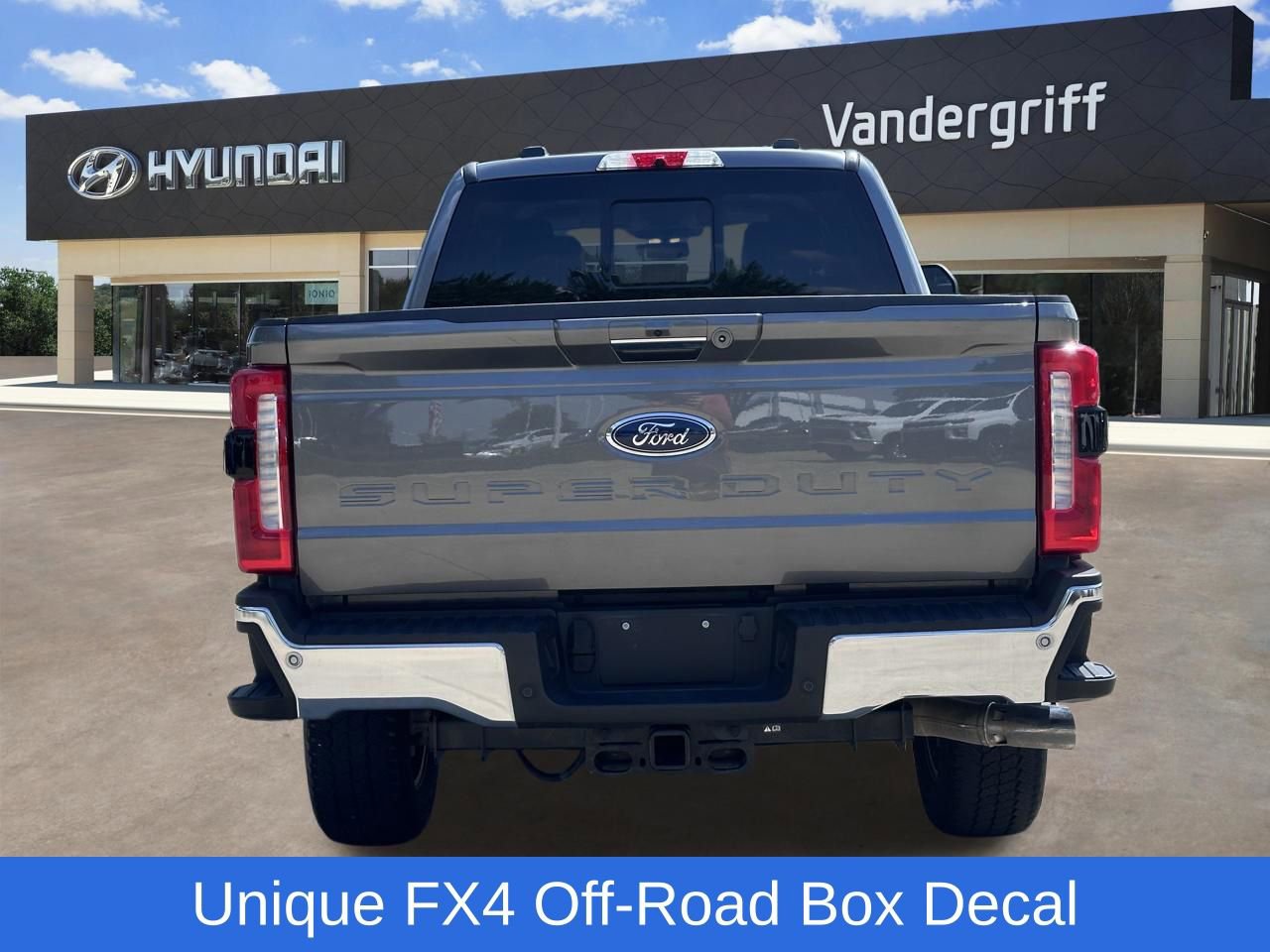 Used 2024 Ford F350 Lariat w/ Lariat Ultimate Package AWD/4WD image 11