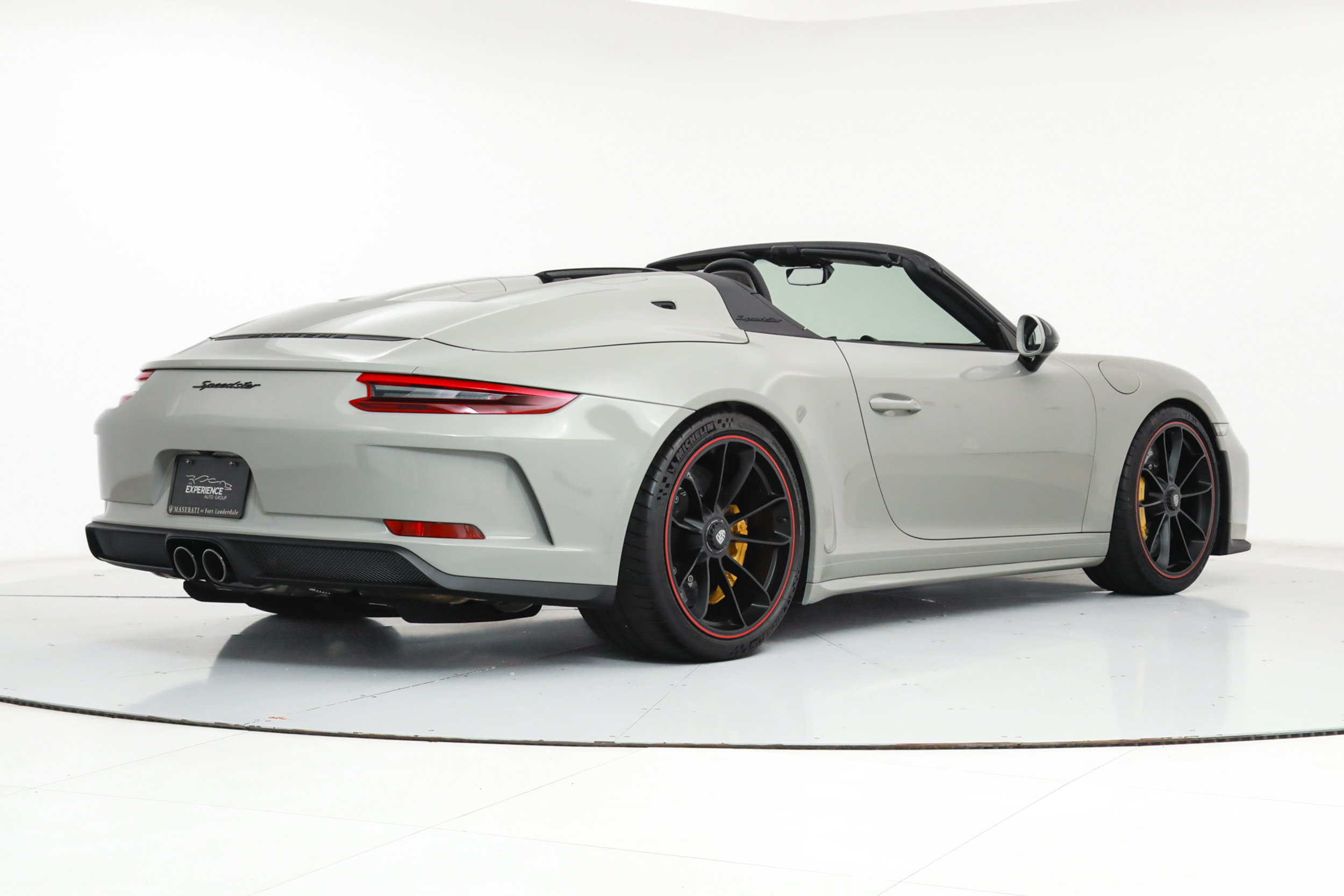 Used 2019 Porsche 911 Speedster RWD image 6
