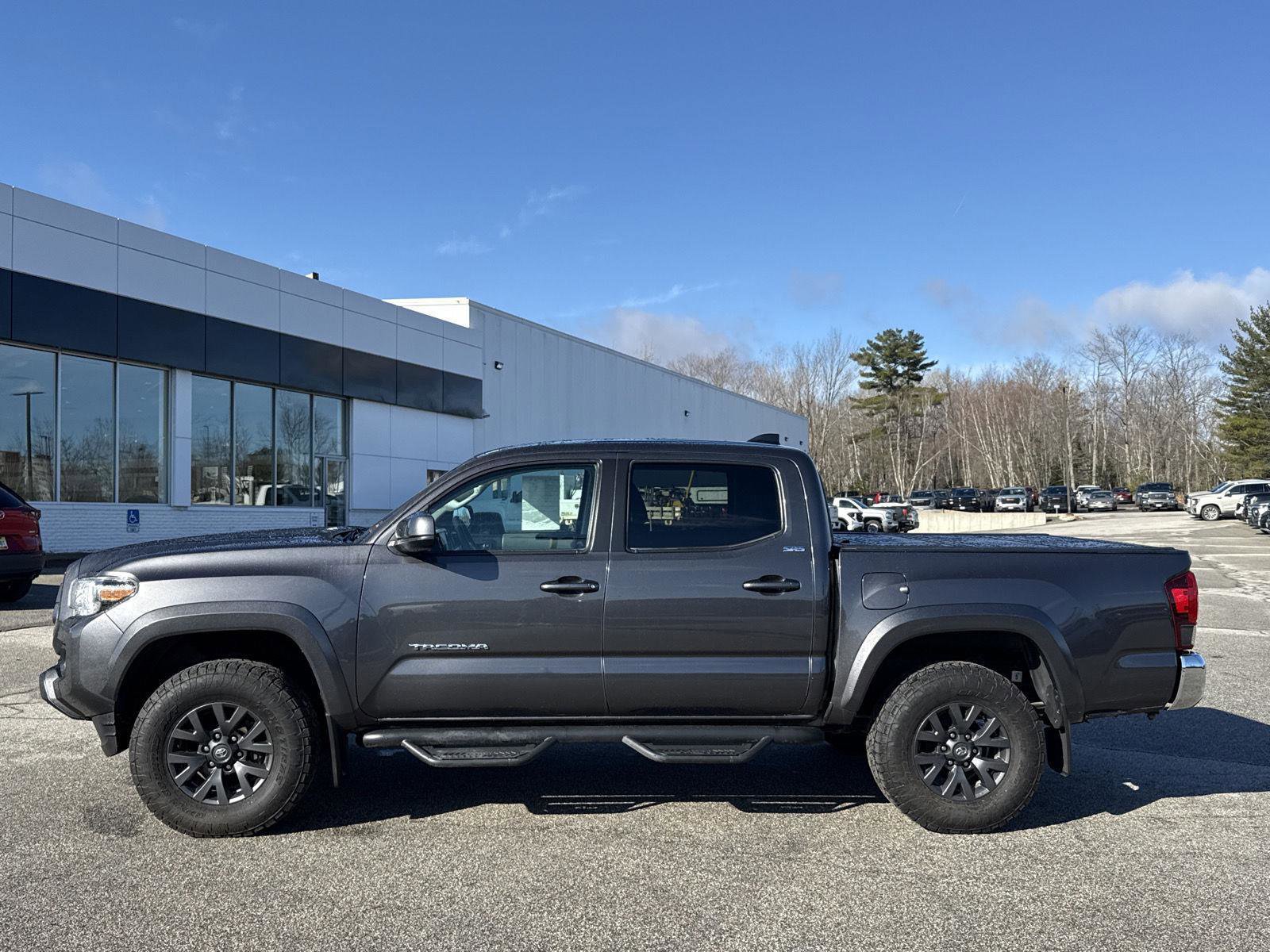 Used 2023 Toyota Tacoma SR5 AWD/4WD image 3