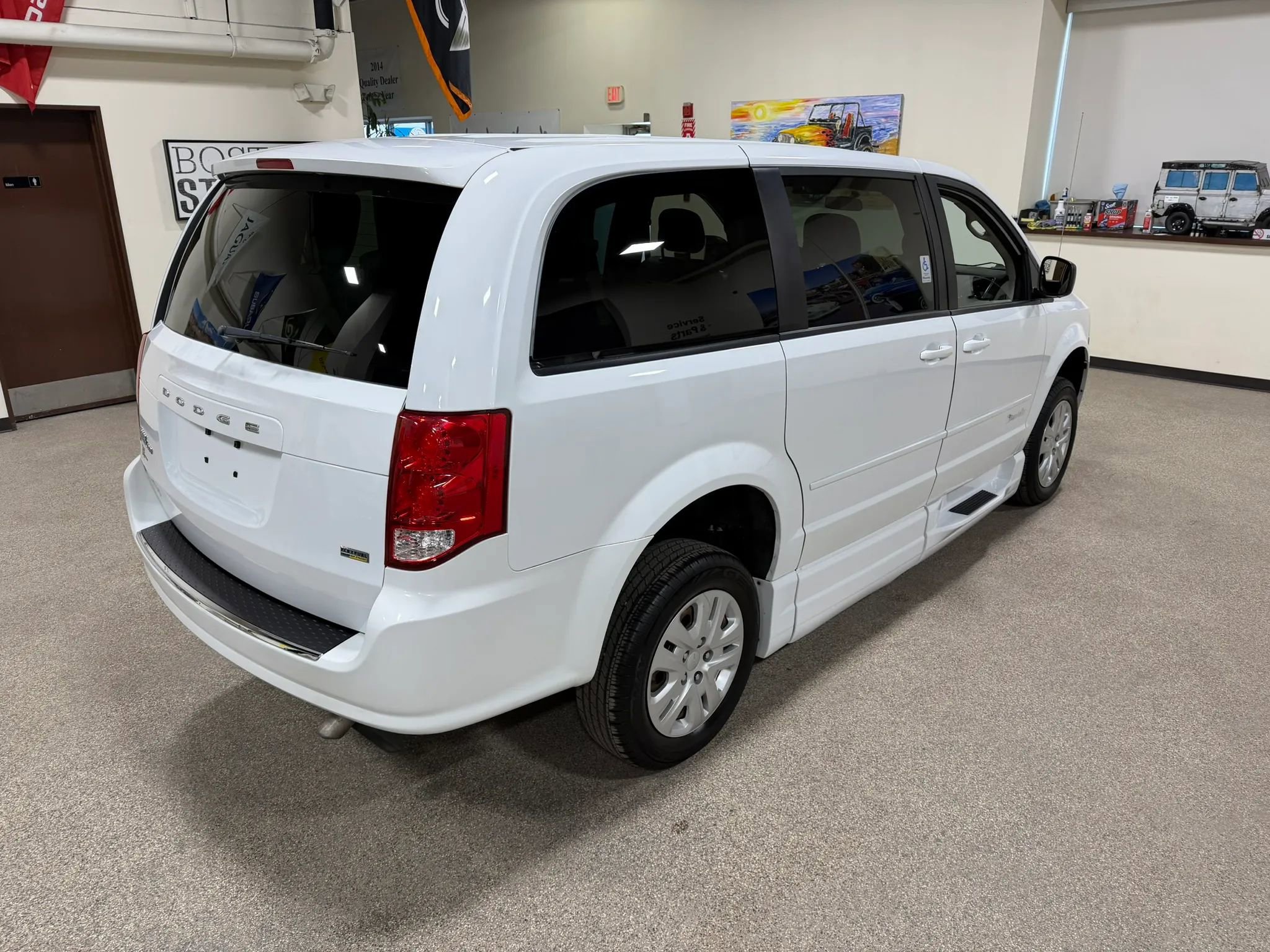 Used 2015 Dodge Grand Caravan SE w/ Quick Order Package 29E SE FWD image 8