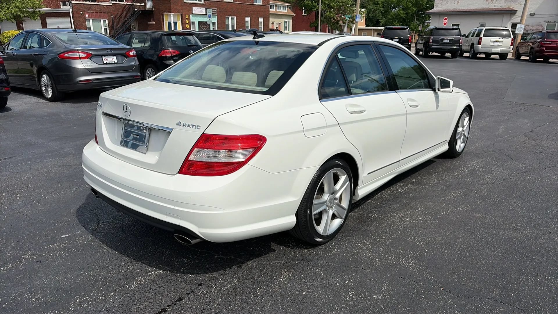 Used 2010 Mercedes-Benz C 300 4MATIC Sedan image 5