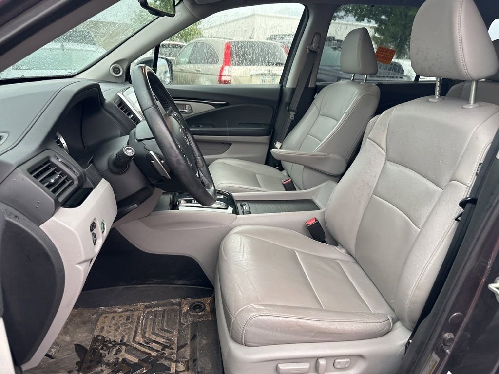 Used 2018 Honda Pilot Touring image 17