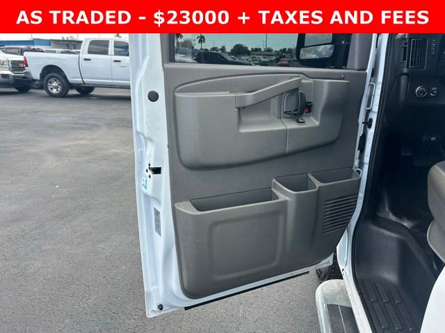 Used 2022 Chevrolet Express 2500 w/ Driver Convenience Package image 11