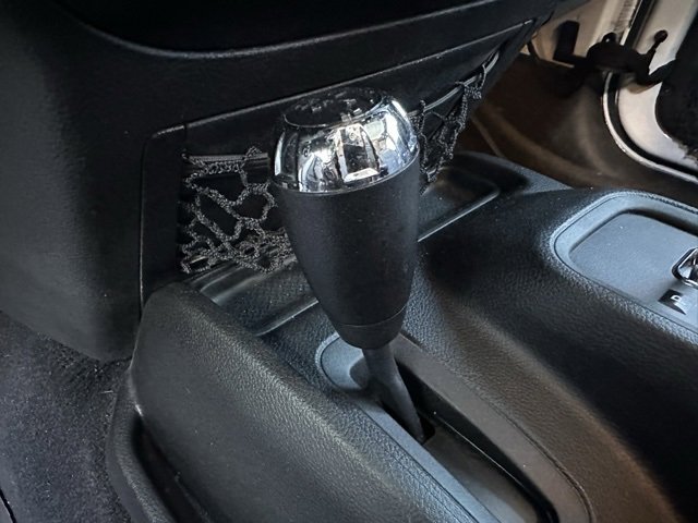 Used 2015 Jeep Wrangler Unlimited Sahara w/ Connectivity Group image 22