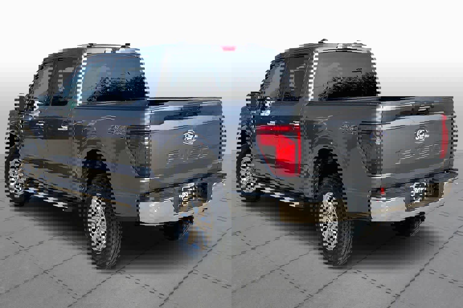 Used 2024 Ford F150 XLT AWD/4WD image 11