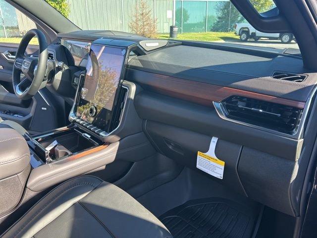 New 2026 GMC Yukon XL Denali w/ Sun & Power Step Package image 28