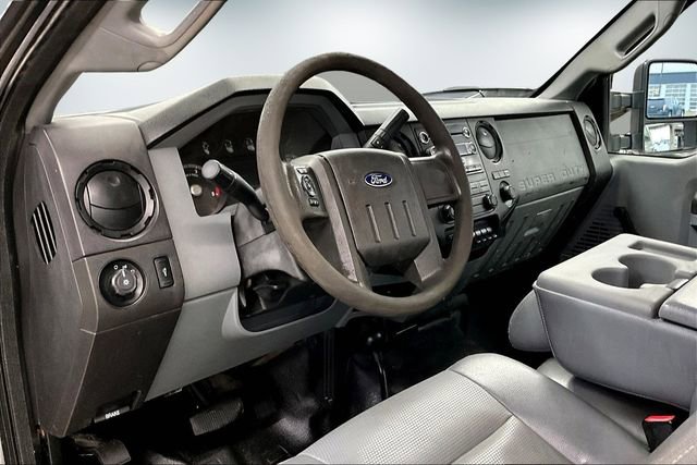 Used 2015 Ford F550 4x4 Regular Cab Super Duty image 12