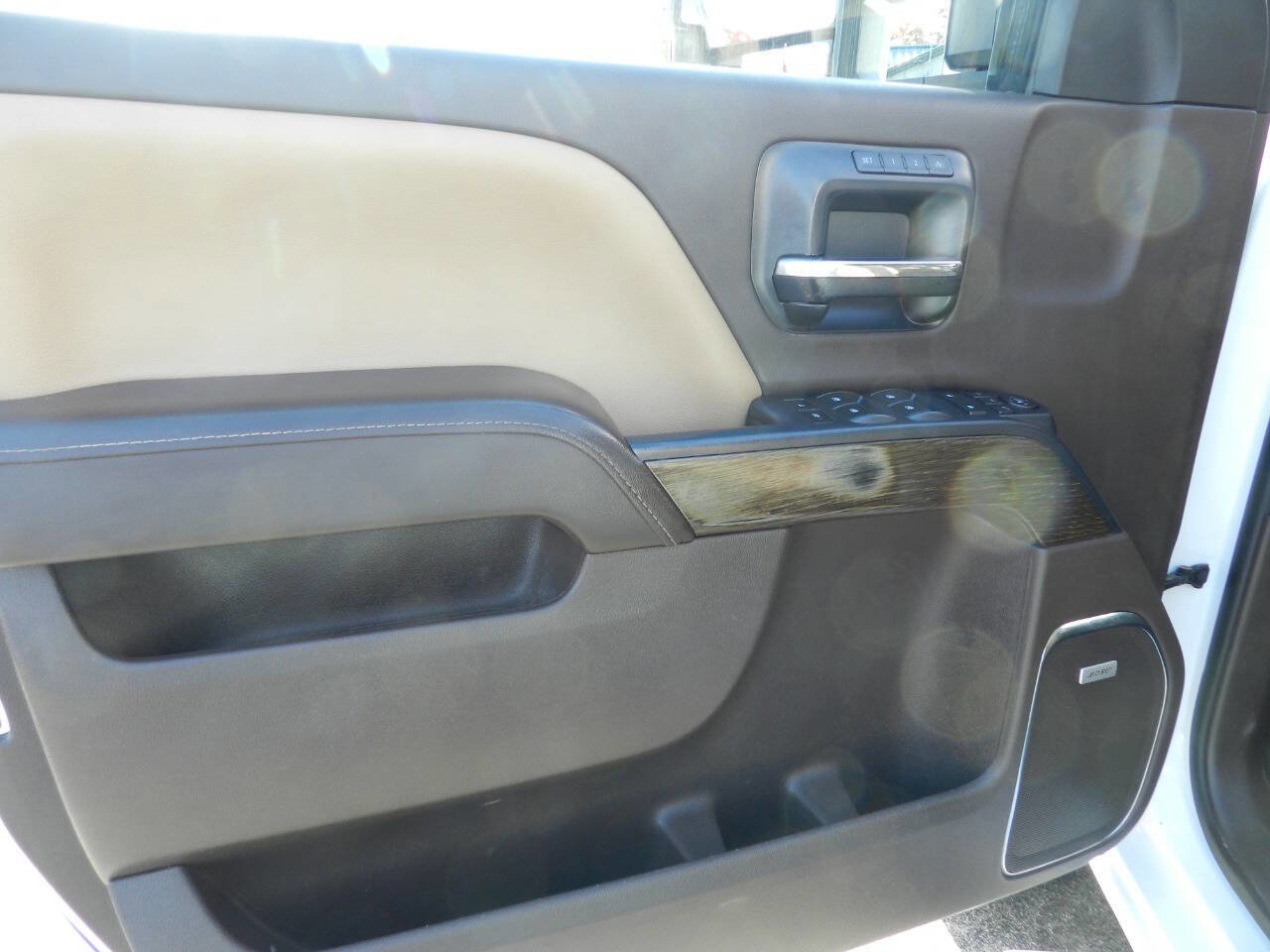 Used 2017 GMC Sierra 2500 Denali w/ Duramax Plus Package image 15