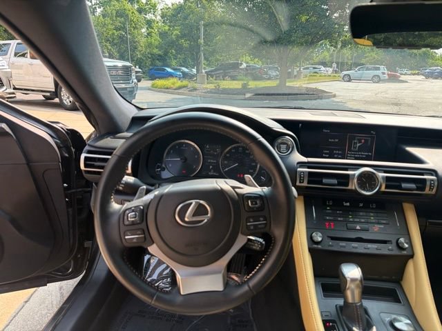 Used 2022 Lexus RC 300 w/ Accessory Package RWD image 15
