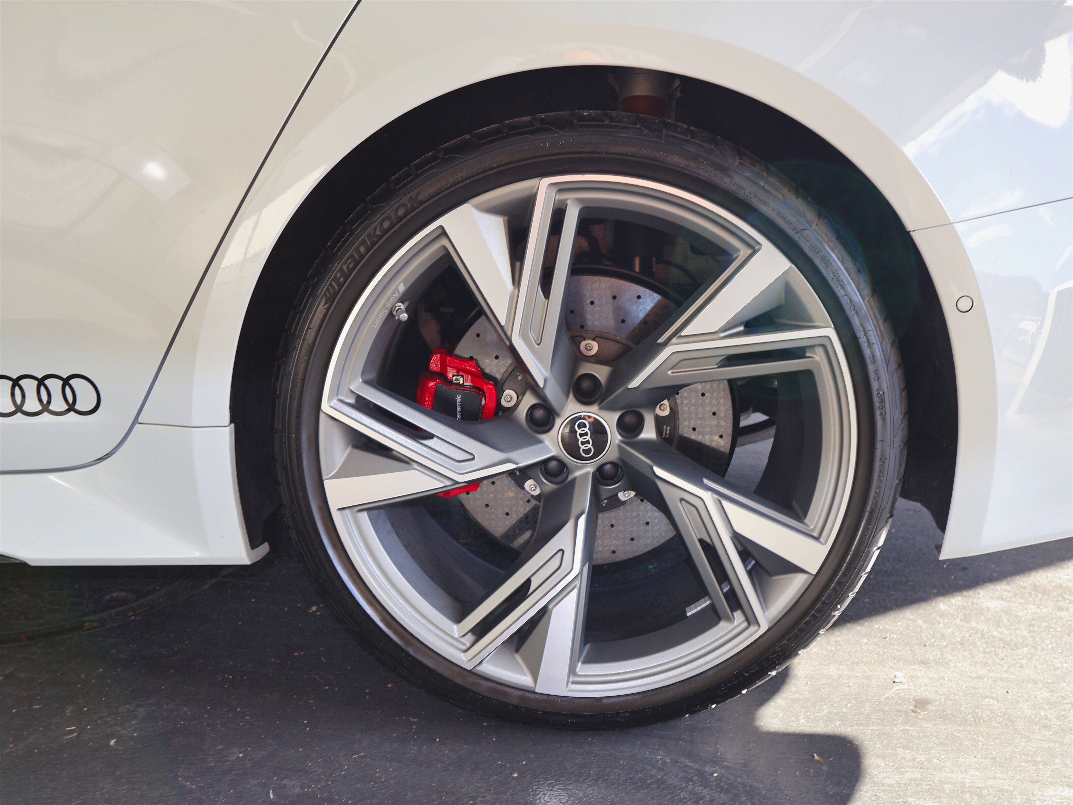 Used 2021 Audi RS 6 w/ Executive Package image 58